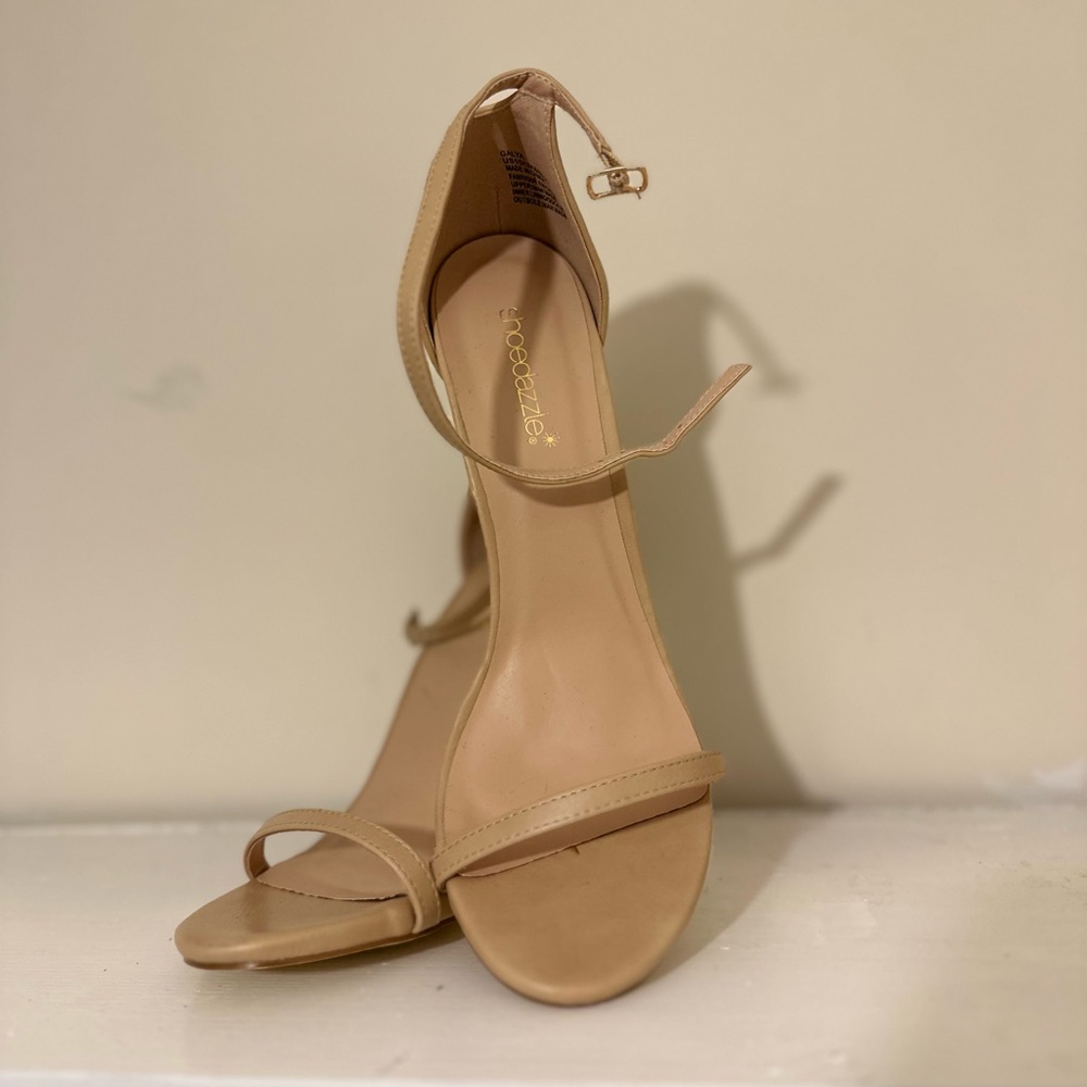 Sexy classic cream colored heels 👠 US 10